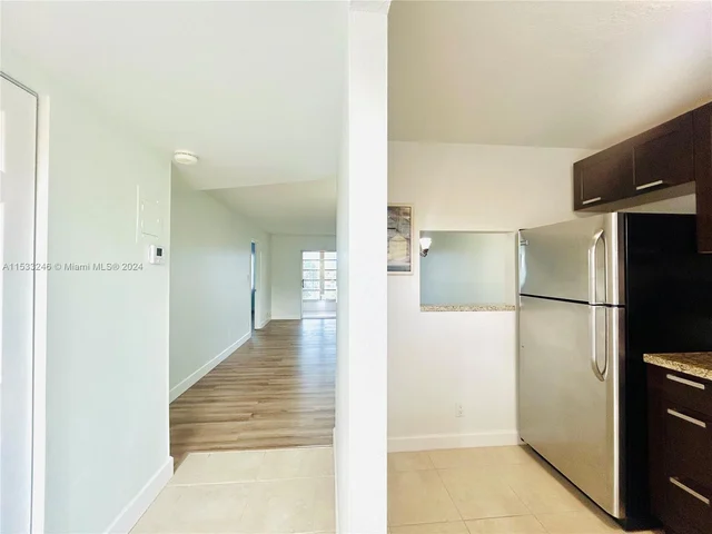 9460 Sunrise Lakes Blvd # 309, Sunrise FL 33322