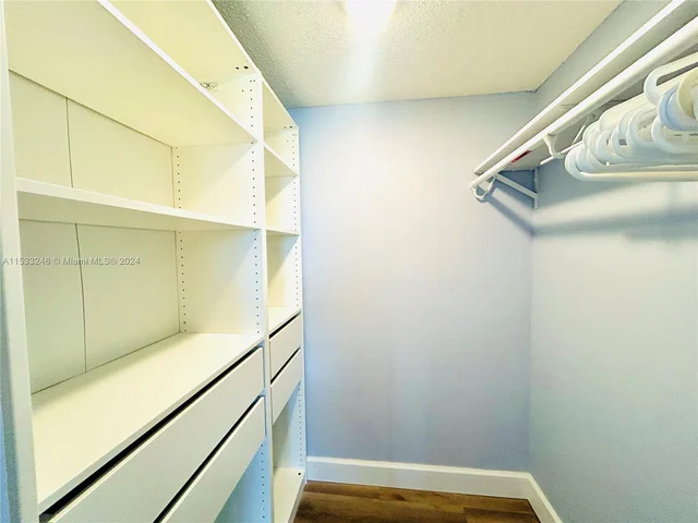 9460 Sunrise Lakes Blvd # 309, Sunrise FL 33322