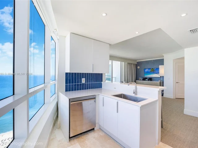 4401 Collins Ave # 3603, Miami Beach FL 33140