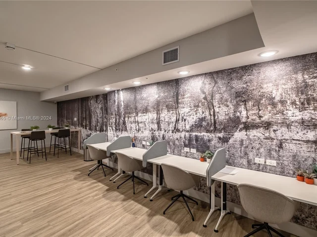 2500 SW 22nd Ter # 819, Fort Lauderdale FL 33312