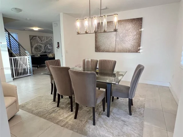 6750 NW 103rd Ave, Doral FL 33178