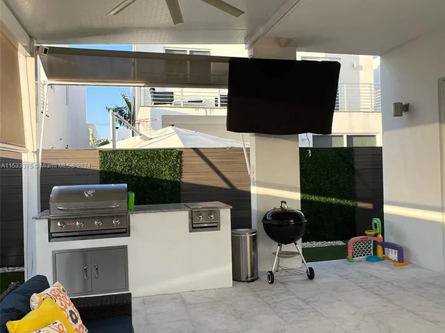 6750 NW 103rd Ave, Doral FL 33178