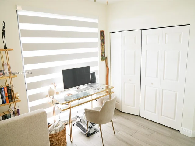 8430 SW 8th St # 504B, Miami FL 33144