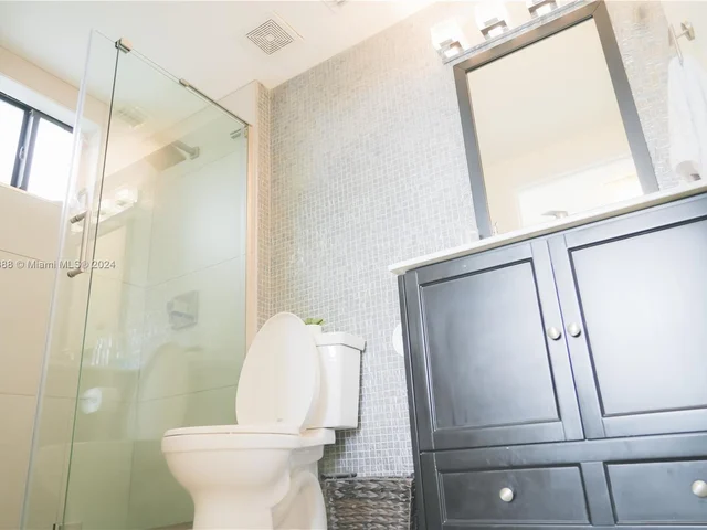 8430 SW 8th St # 504B, Miami FL 33144