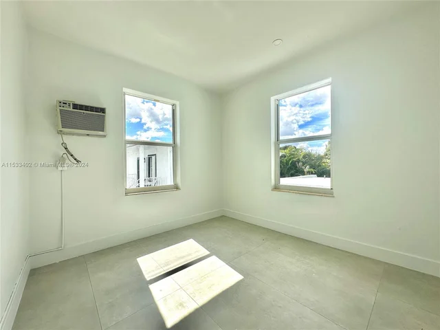 30 NW 32nd Pl # 1, Miami FL 33125