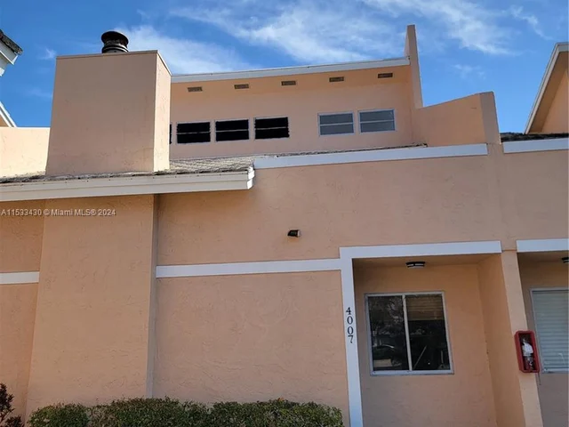 4007 Coral Springs Dr # 14, Coral Springs FL 33065