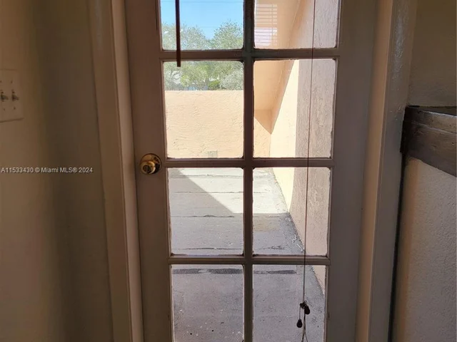 4007 Coral Springs Dr # 14, Coral Springs FL 33065