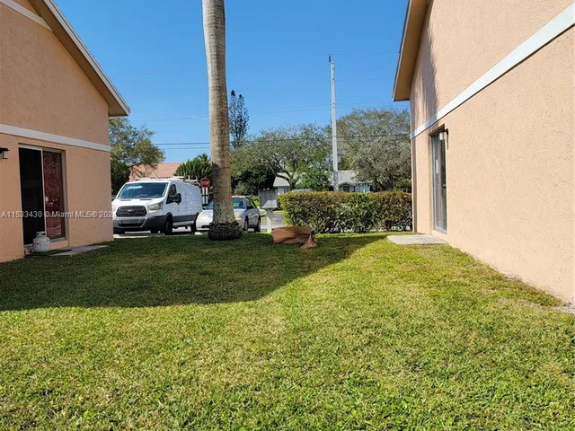 4007 Coral Springs Dr # 14, Coral Springs FL 33065