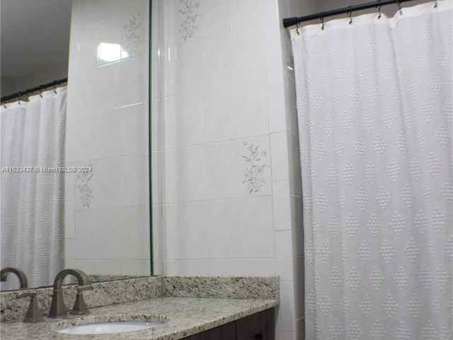 7579 W 31st Ave, Hialeah FL 33018