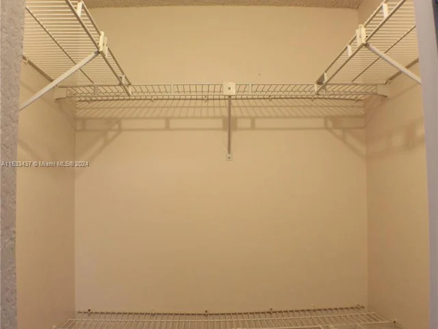 7579 W 31st Ave, Hialeah FL 33018