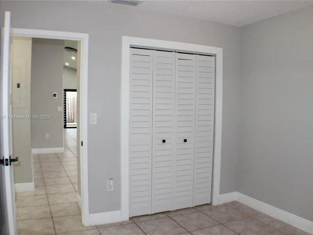 7579 W 31st Ave, Hialeah FL 33018