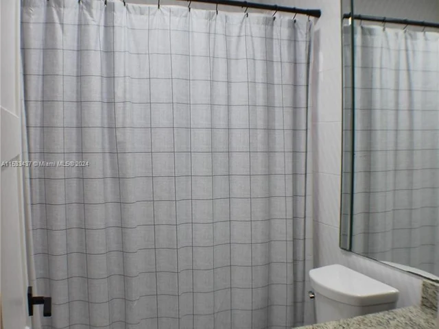 7579 W 31st Ave, Hialeah FL 33018