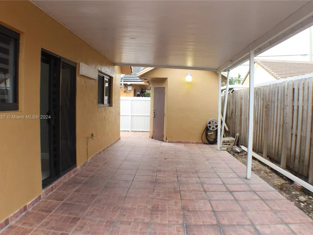 7579 W 31st Ave, Hialeah FL 33018