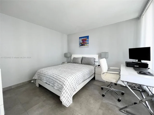 1717 N Bayshore Dr # 2044, Miami FL 33132
