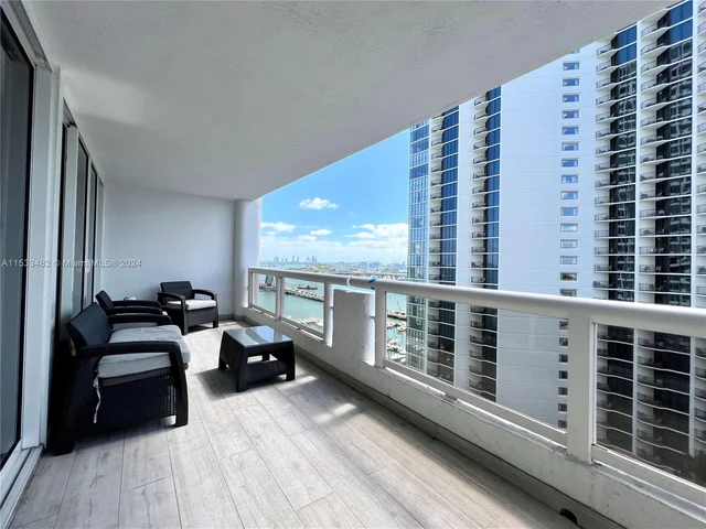 1717 N Bayshore Dr # 2044, Miami FL 33132
