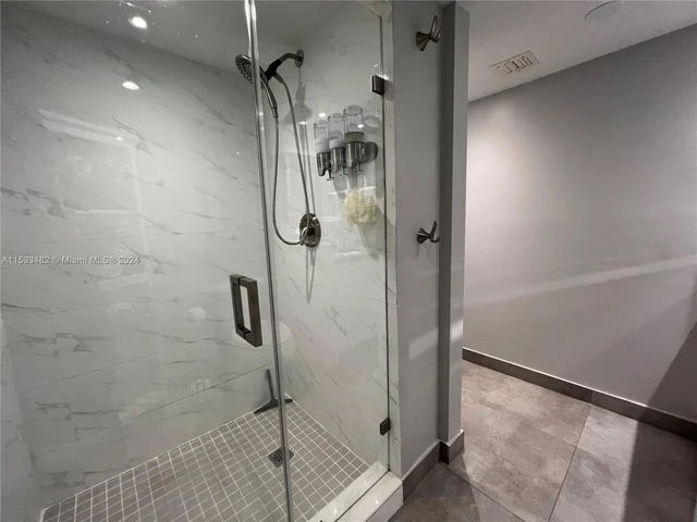 1717 N Bayshore Dr # 2044, Miami FL 33132