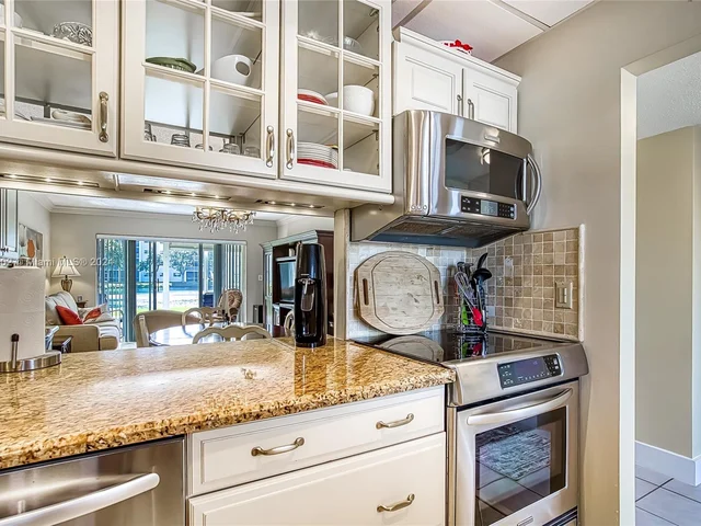 600 NE 2nd St # 113, Dania Beach FL 33004