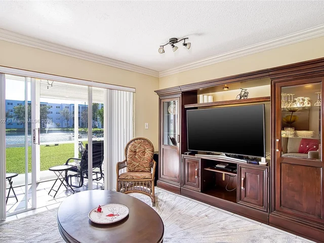 600 NE 2nd St # 113, Dania Beach FL 33004