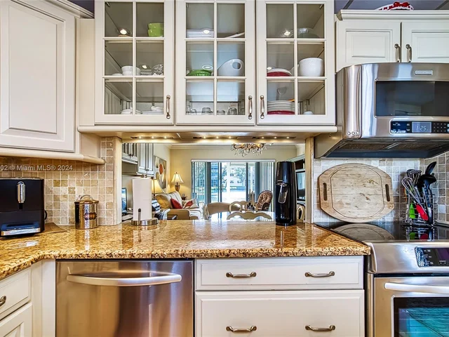 600 NE 2nd St # 113, Dania Beach FL 33004