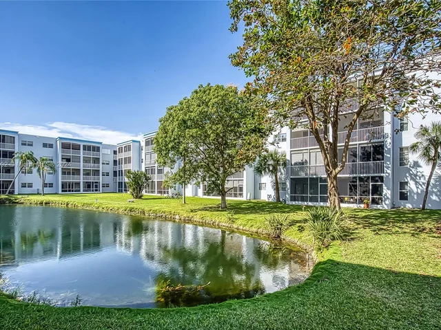 600 NE 2nd St # 113, Dania Beach FL 33004