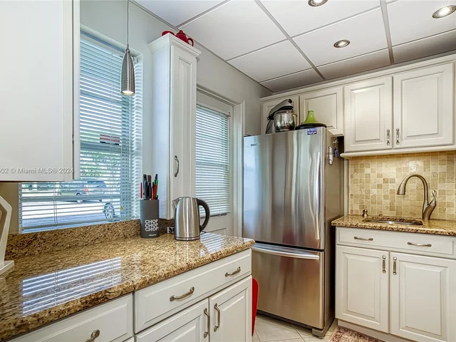 600 NE 2nd St # 113, Dania Beach FL 33004