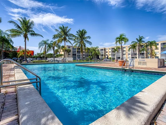 600 NE 2nd St # 113, Dania Beach FL 33004