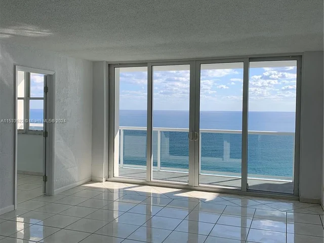 3140 S Ocean Dr # 2105, Hallandale Beach FL 33009