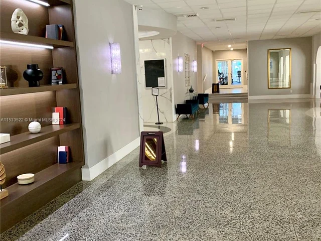 3140 S Ocean Dr # 2105, Hallandale Beach FL 33009