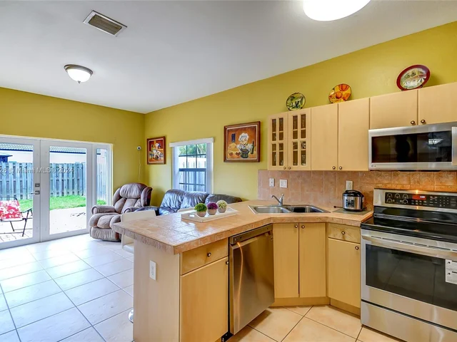 14610 SW 180th St, Miami FL 33177