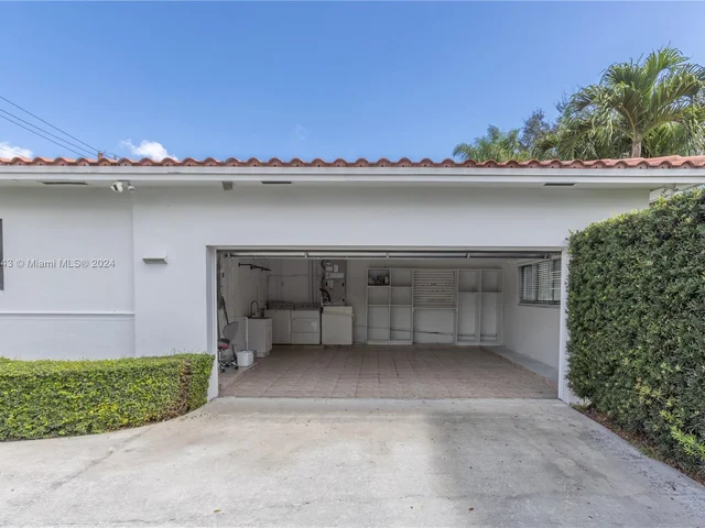 1545 Blue Rd, Coral Gables FL 33146