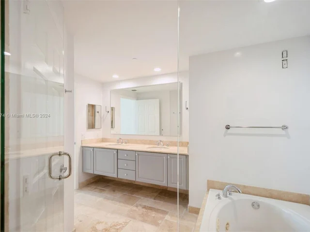 1819 SE 17th St # 507, Fort Lauderdale FL 33316