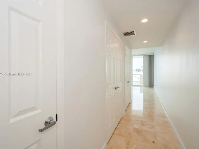 1819 SE 17th St # 507, Fort Lauderdale FL 33316