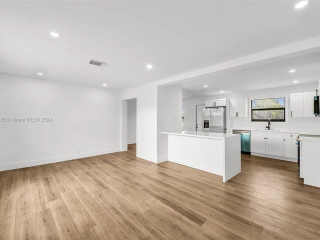 11 NE 17th Ave, Boynton Beach FL 33435