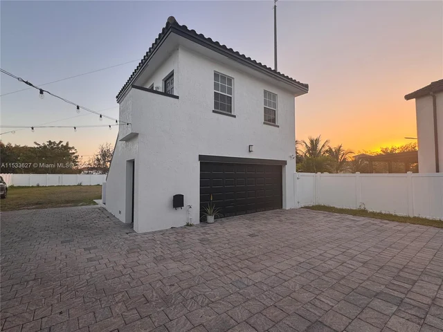 16934 sw SW 92nd St cir, Miami FL 33196