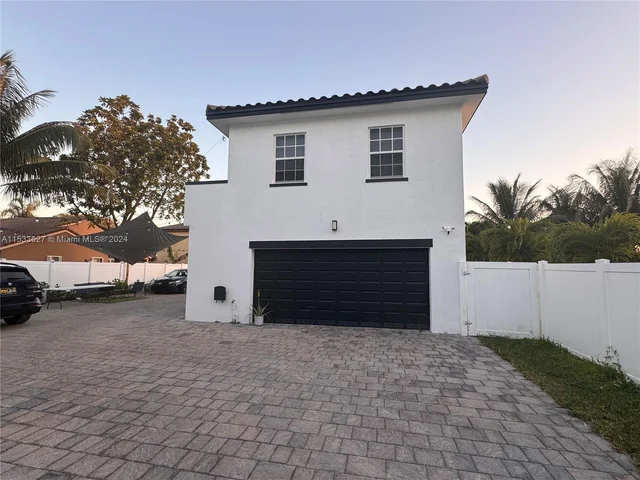 16934 sw SW 92nd St cir, Miami FL 33196