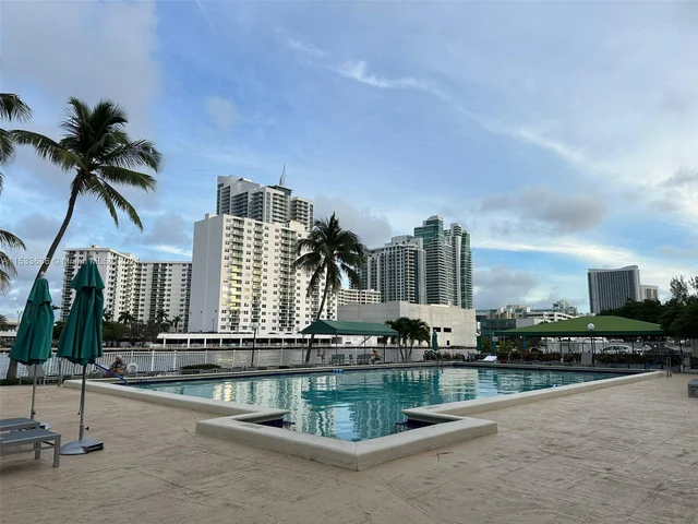 1000 Parkview Dr # 531, Hallandale Beach FL 33009