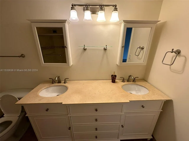 1000 Parkview Dr # 531, Hallandale Beach FL 33009