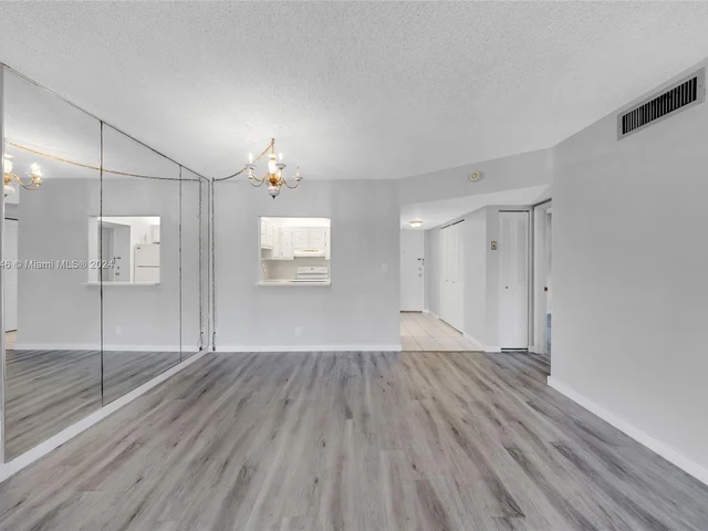 257 S Cypress Rd # 425, Pompano Beach FL 33060