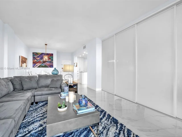 1600 S Ocean Dr, Hollywood FL 33019