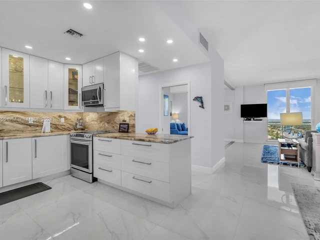 1600 S Ocean Dr, Hollywood FL 33019