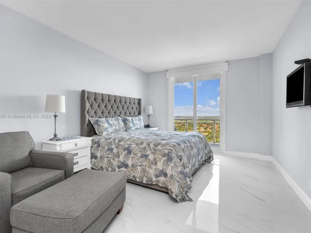 1600 S Ocean Dr, Hollywood FL 33019