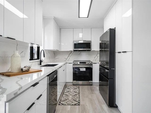 319 NE 12 Ave, Pompano Beach FL 33060