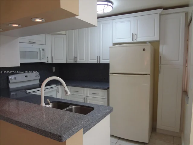 15539 N Miami Lakeway N # 101, Miami Lakes FL 33014