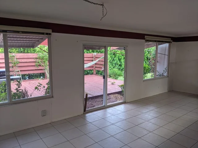 4460 NW 19th Ave, Oakland Park FL 33309