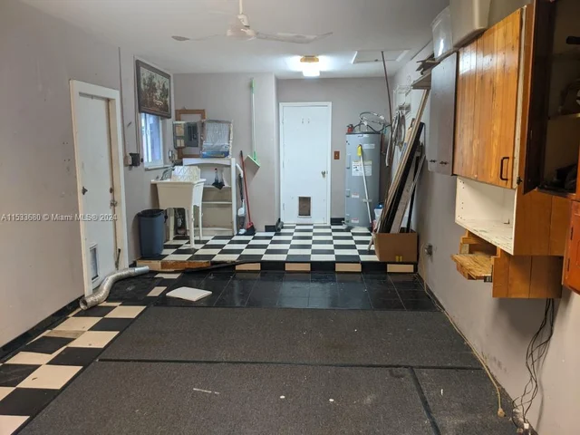 4460 NW 19th Ave, Oakland Park FL 33309