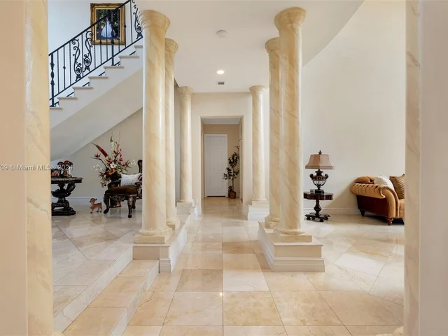 16990 SW 184th St, Miami FL 33187