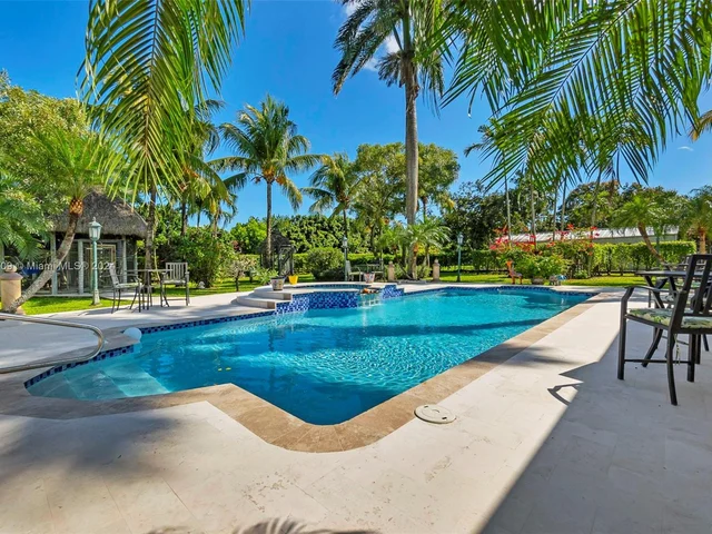 16990 SW 184th St, Miami FL 33187