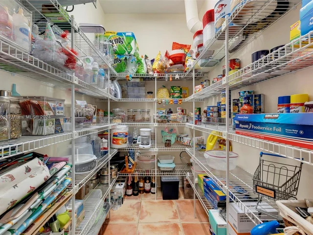 16990 SW 184th St, Miami FL 33187