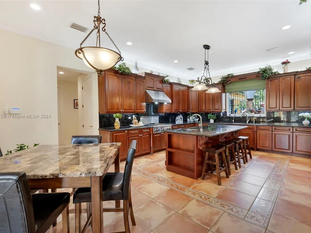 16990 SW 184th St, Miami FL 33187