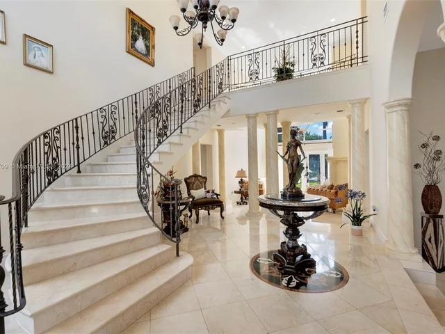 16990 SW 184th St, Miami FL 33187